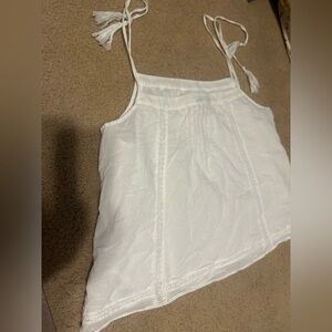 Joe’s Collection White Top with Tassel Straps 100% cotton